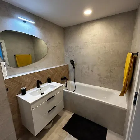 Rezidencia Povrazy I Apartment *